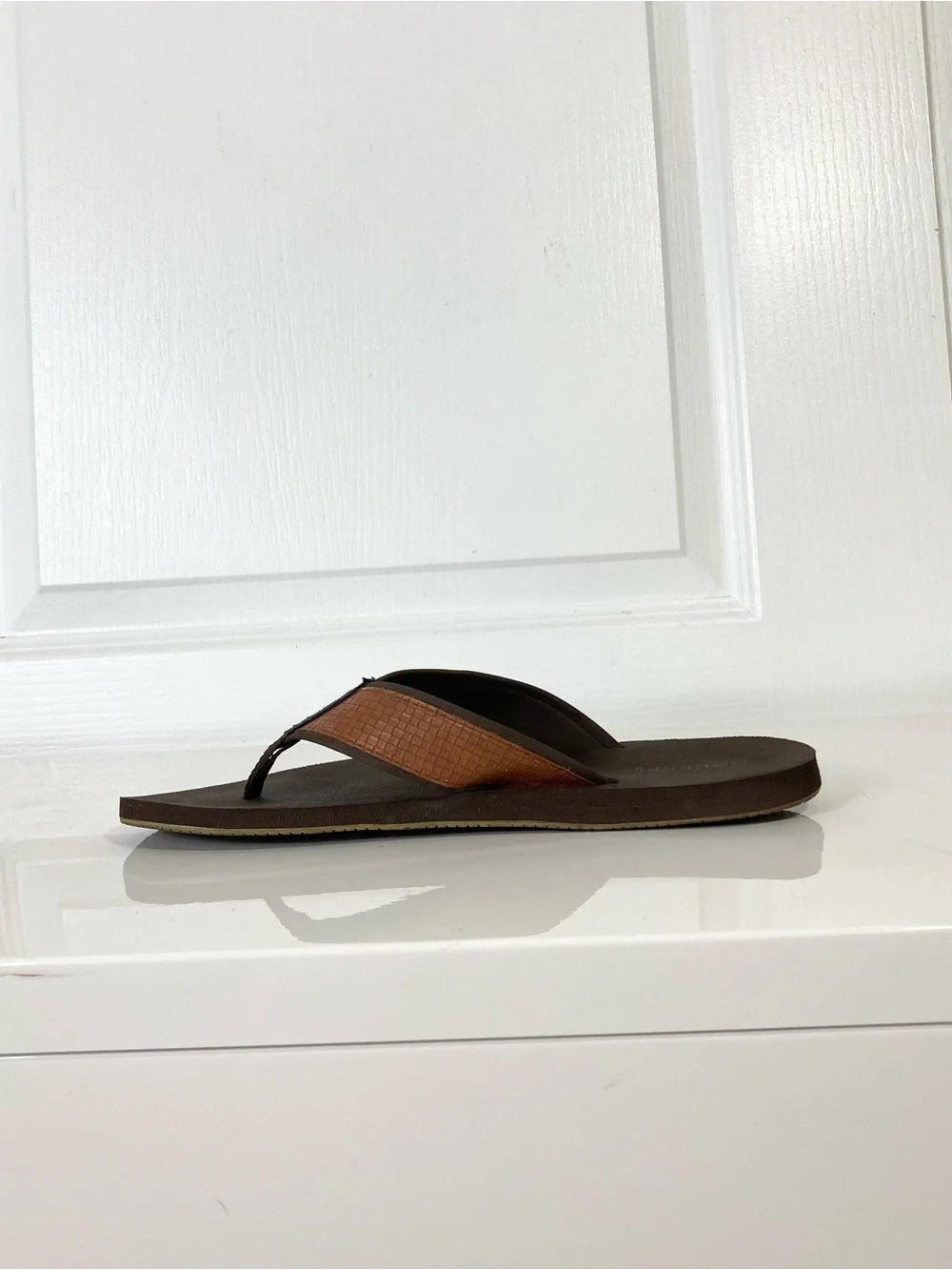 DOCKERS Sandals Men 10 Brown Flip-Flops Thong Slip-On